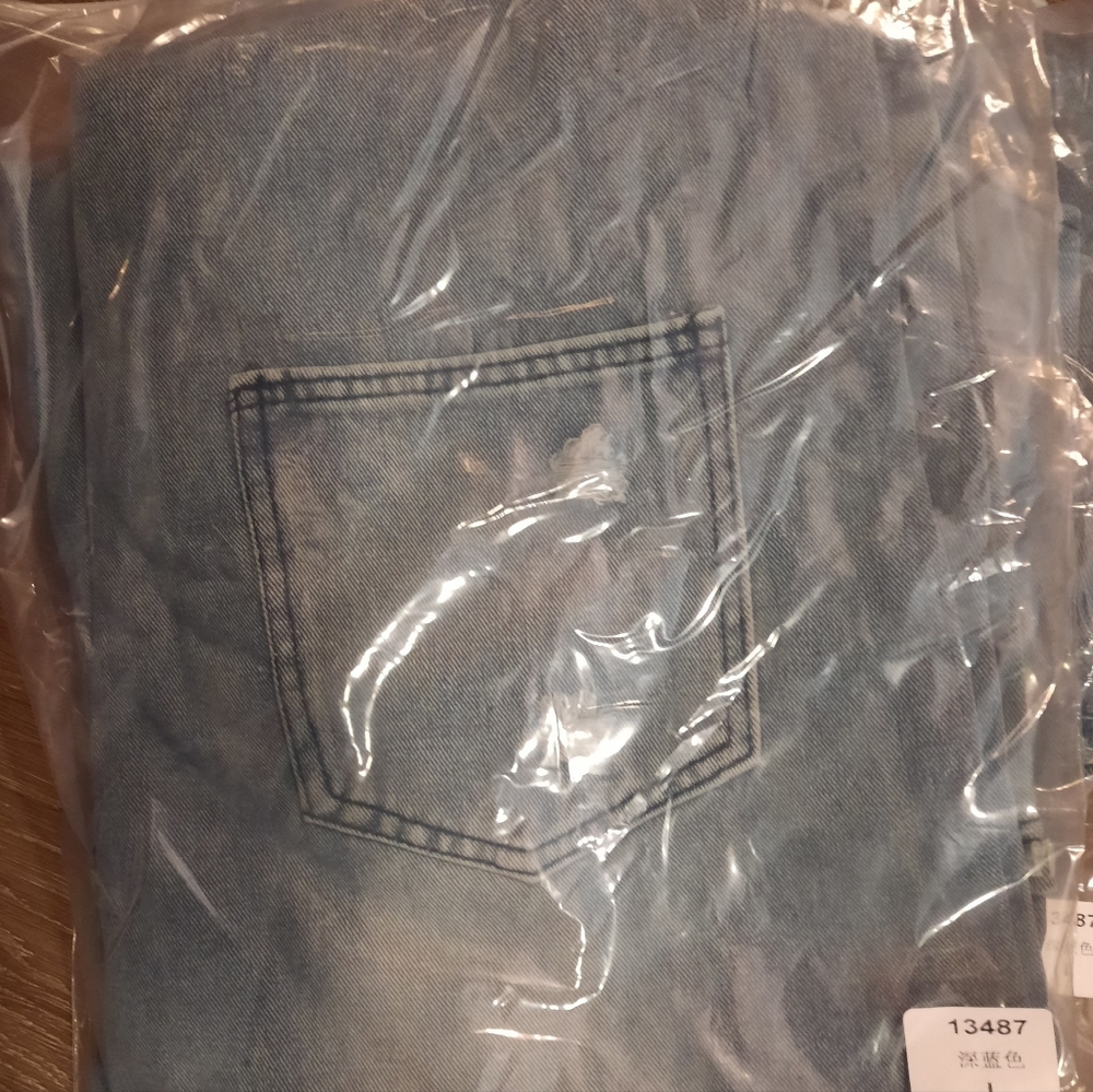 Distressed Denium Bib Overalls NEW - Picture 4 of 4